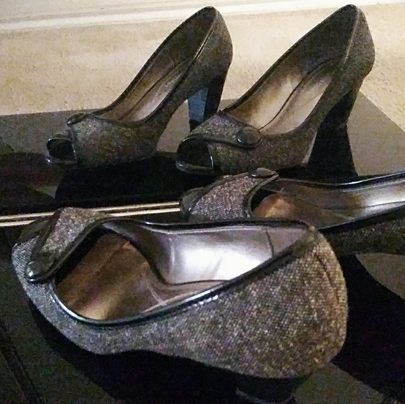 Naturalizer Tweed 7M Peep Toe Heels - Picture 5 of 8